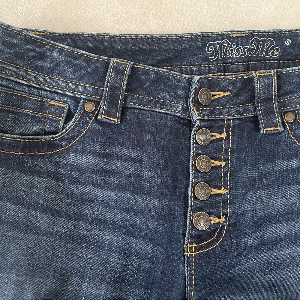 Miss Me’s 31 Dark Blue Button-Fly Jeans